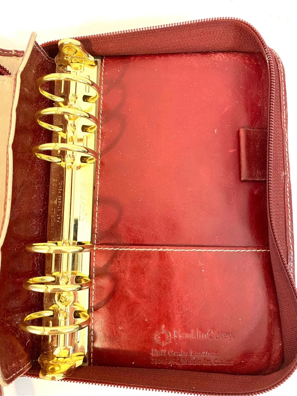 FRANKLIN COVEY Red Leather Zippered Compact Binder